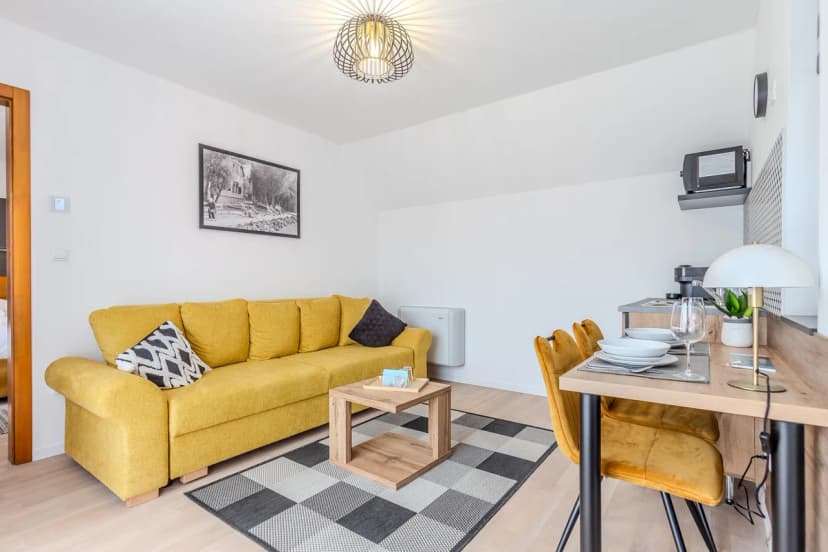 Fulop Panzio-Vinyl Record Apartment