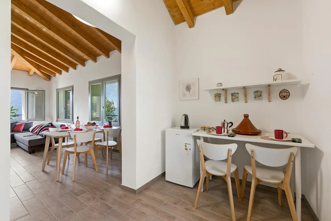 Viola Apartment Lake Maggiore Retreat w/ Private Garden & Parking photo 4