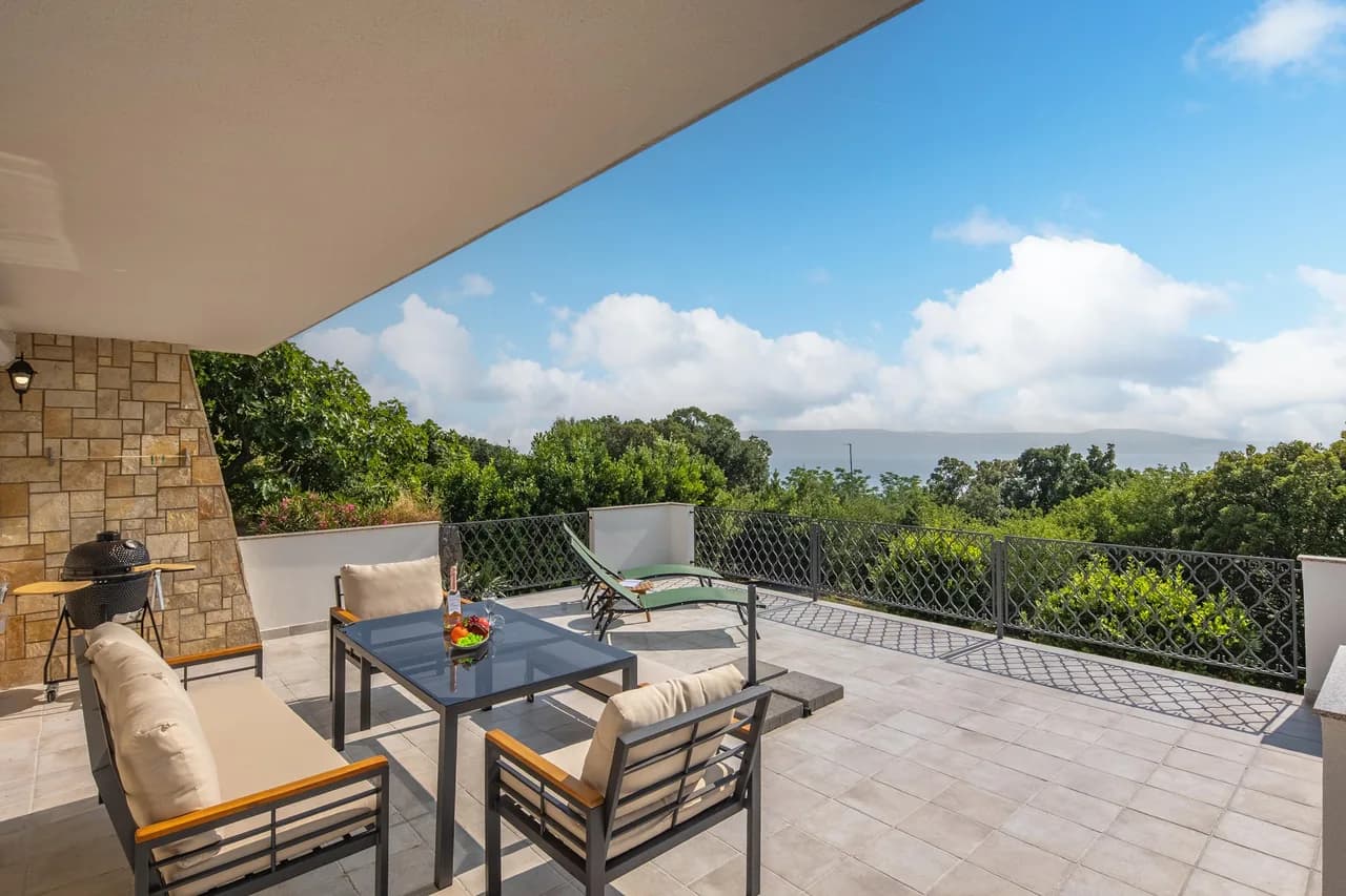 Hidden Pool House With Sea View photo 2