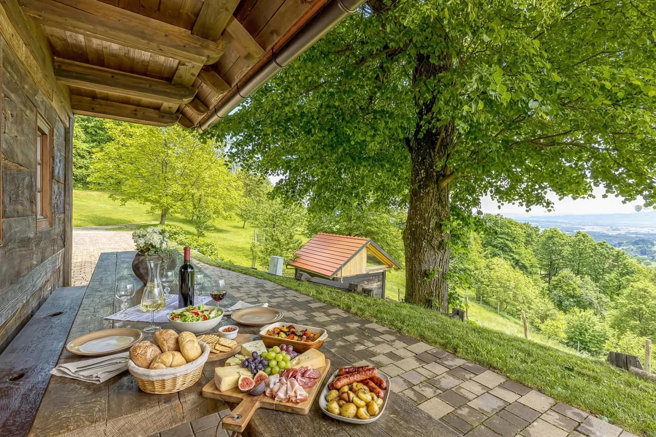 Oldhouse Knezovo with Private Garden photo 2