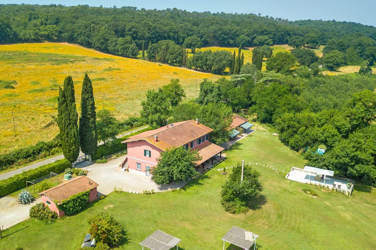 Spacious Family Vacation Home in Civitella Paganico photo 2