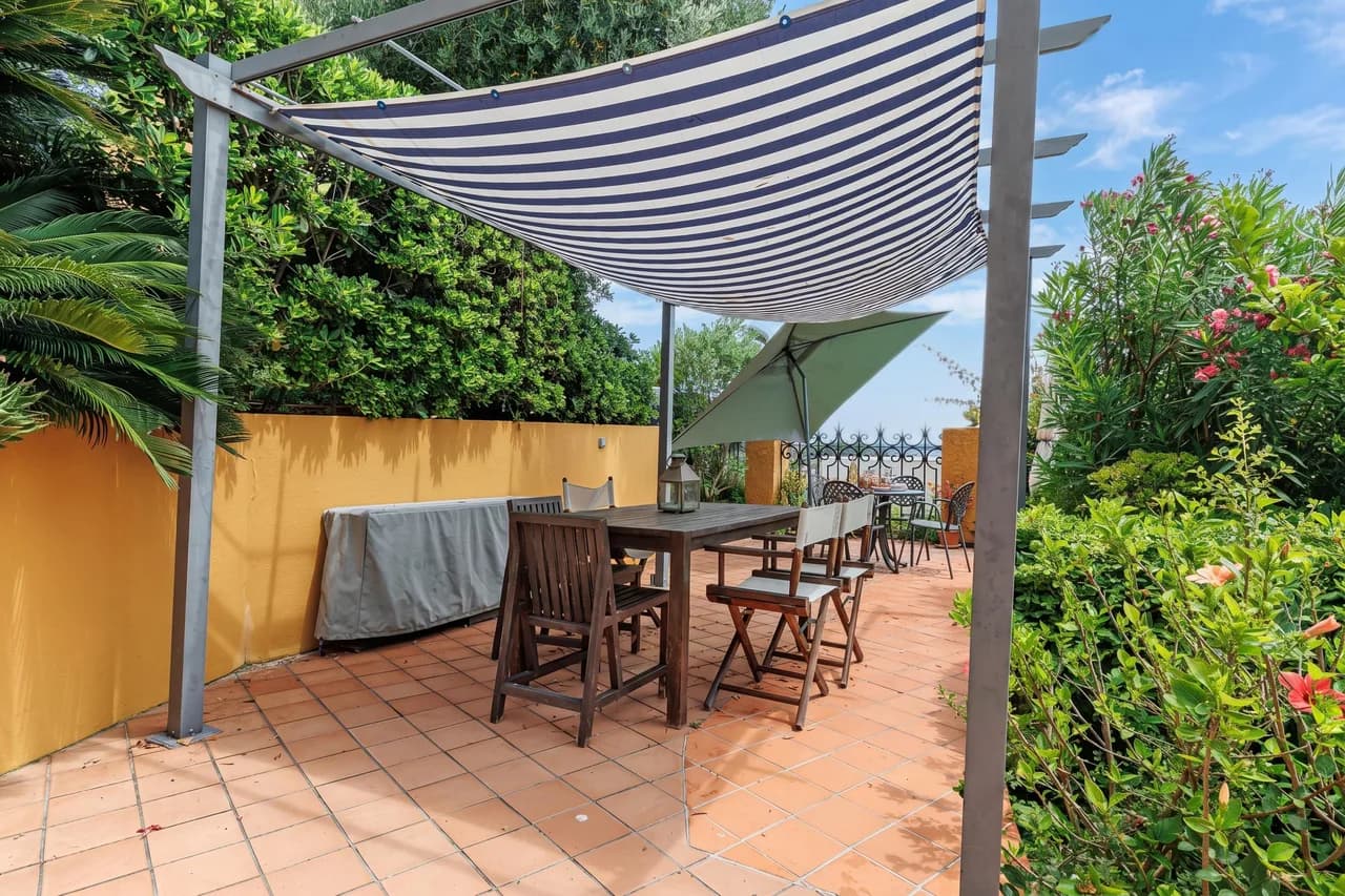 Rooftop Apartment With Sea View in Provence Alpes Cote Dazur photo 2