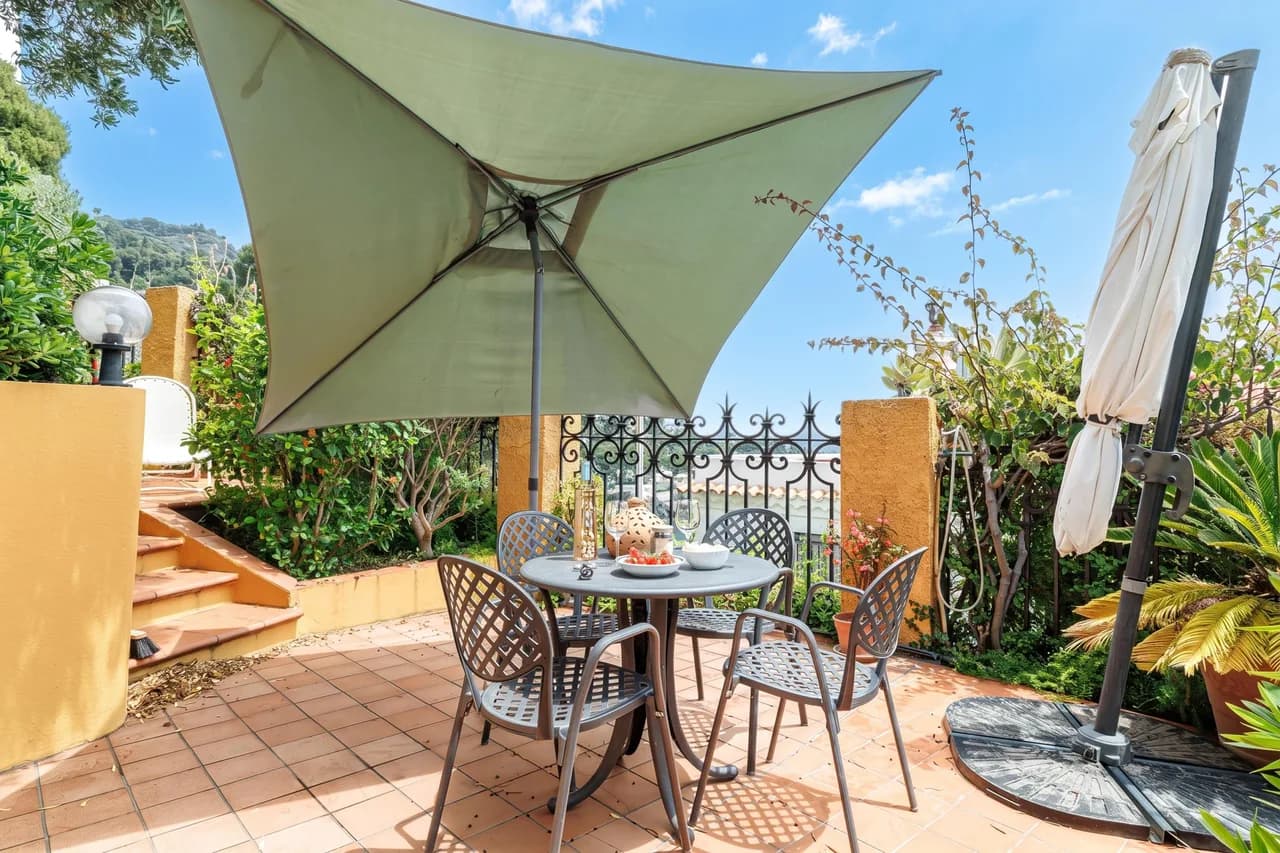 Rooftop Apartment With Sea View in Provence Alpes Cote Dazur photo 3