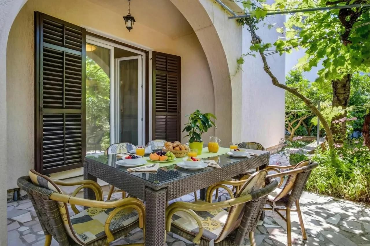 Secret Garden Apartment Mali Lošinj photo 4