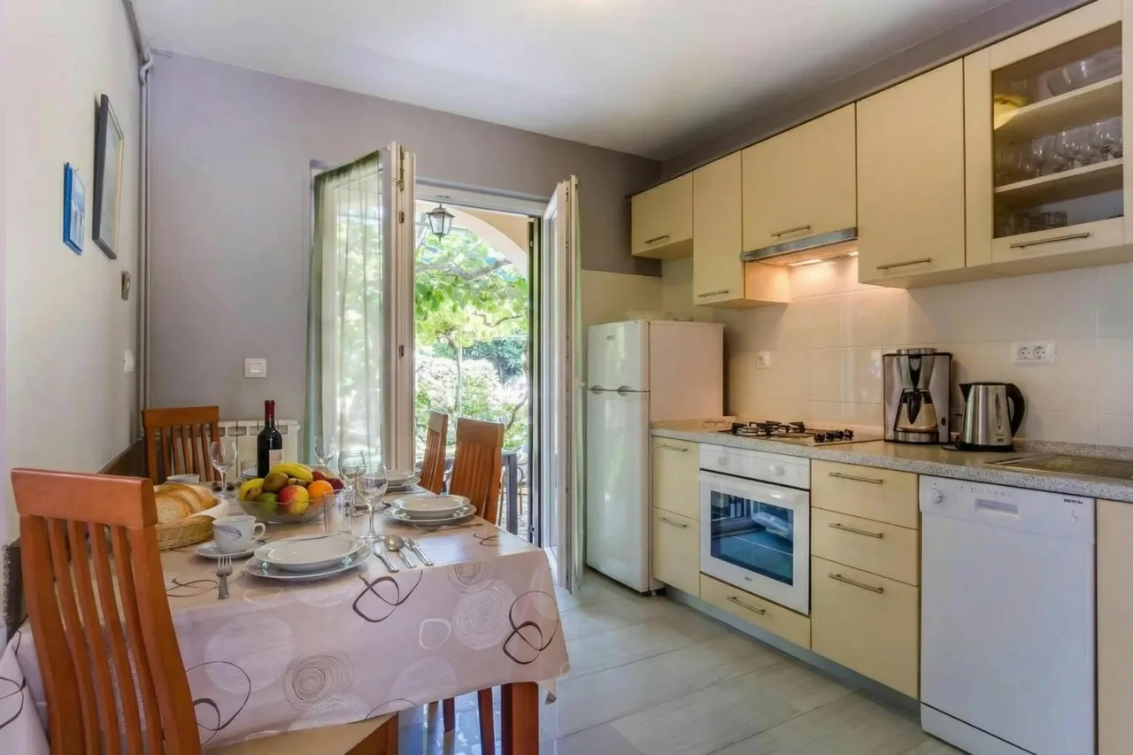 Secret Garden Apartment Mali Lošinj photo 5