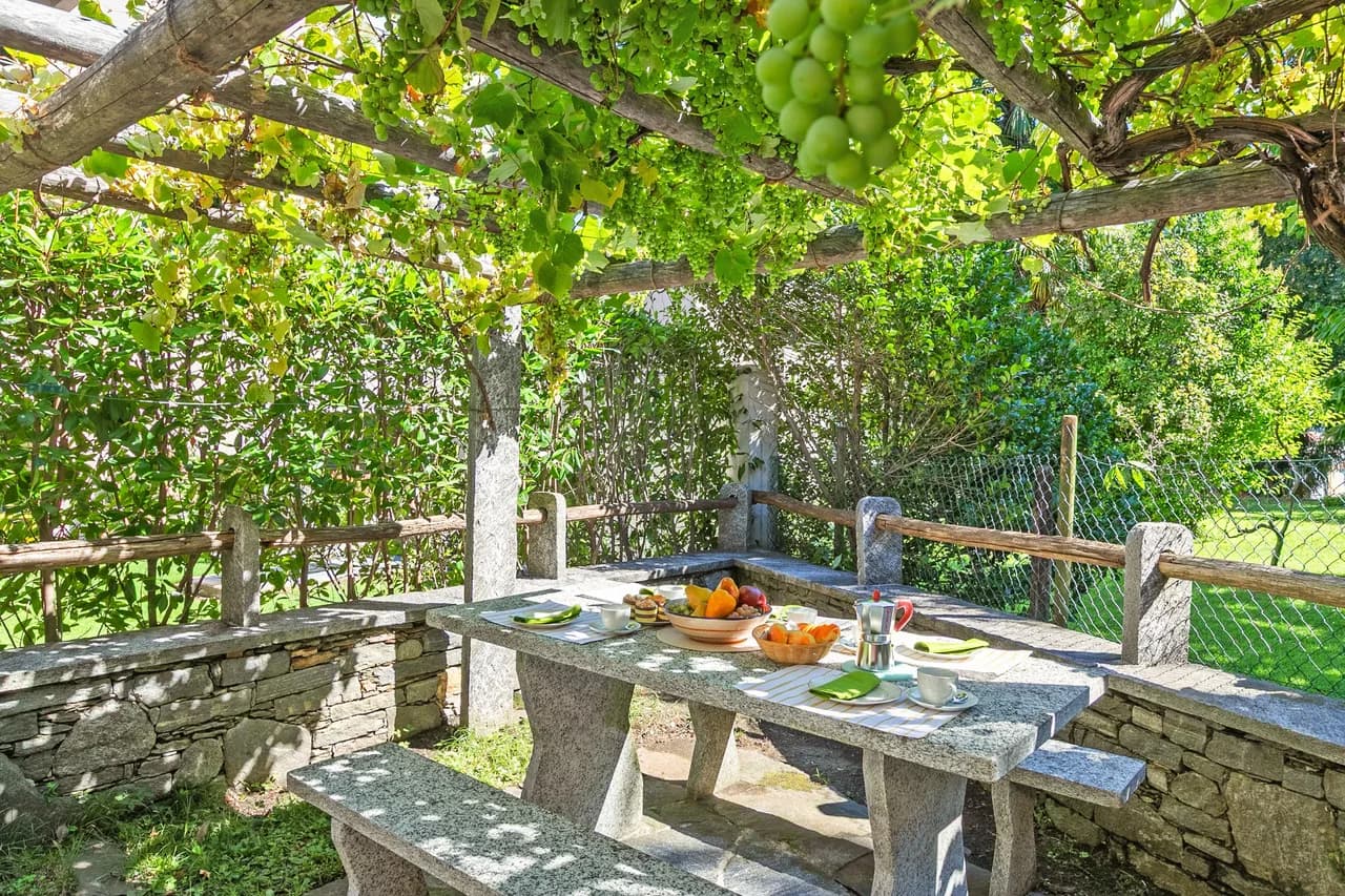 Garden Vacation Home in Ticino