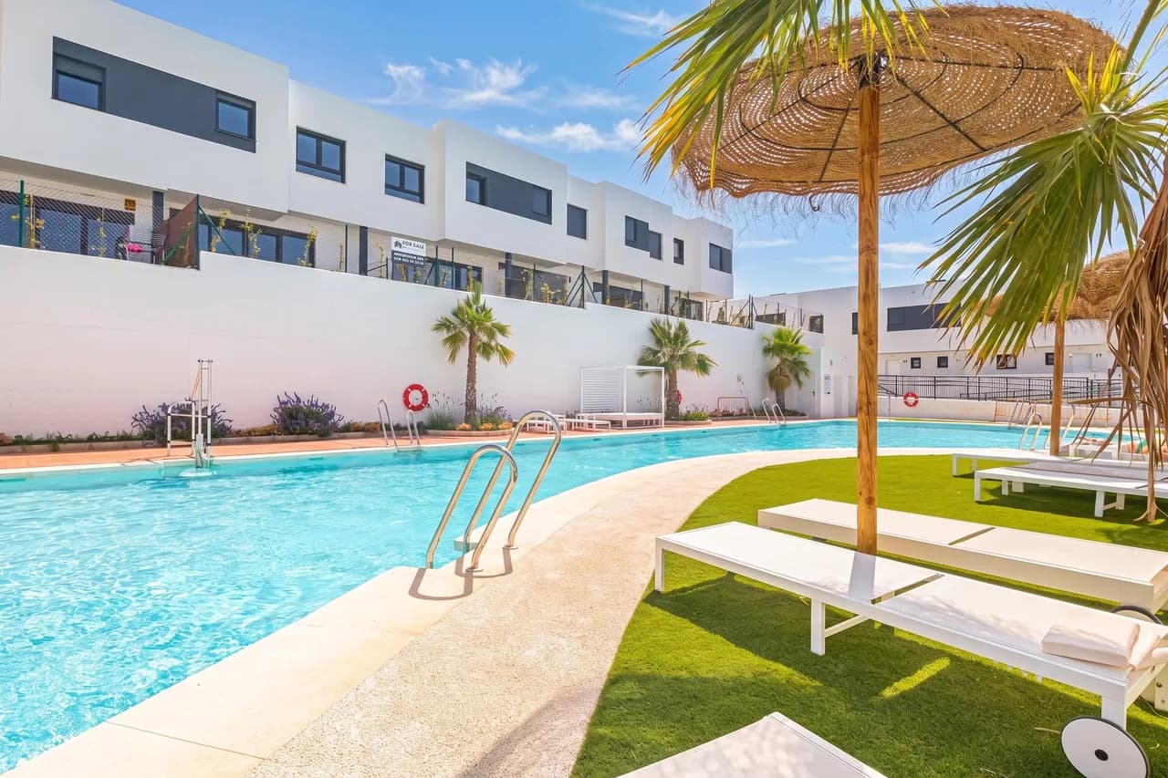 Seaside Vacation Home with Pool in La Cala de Mijas photo 2