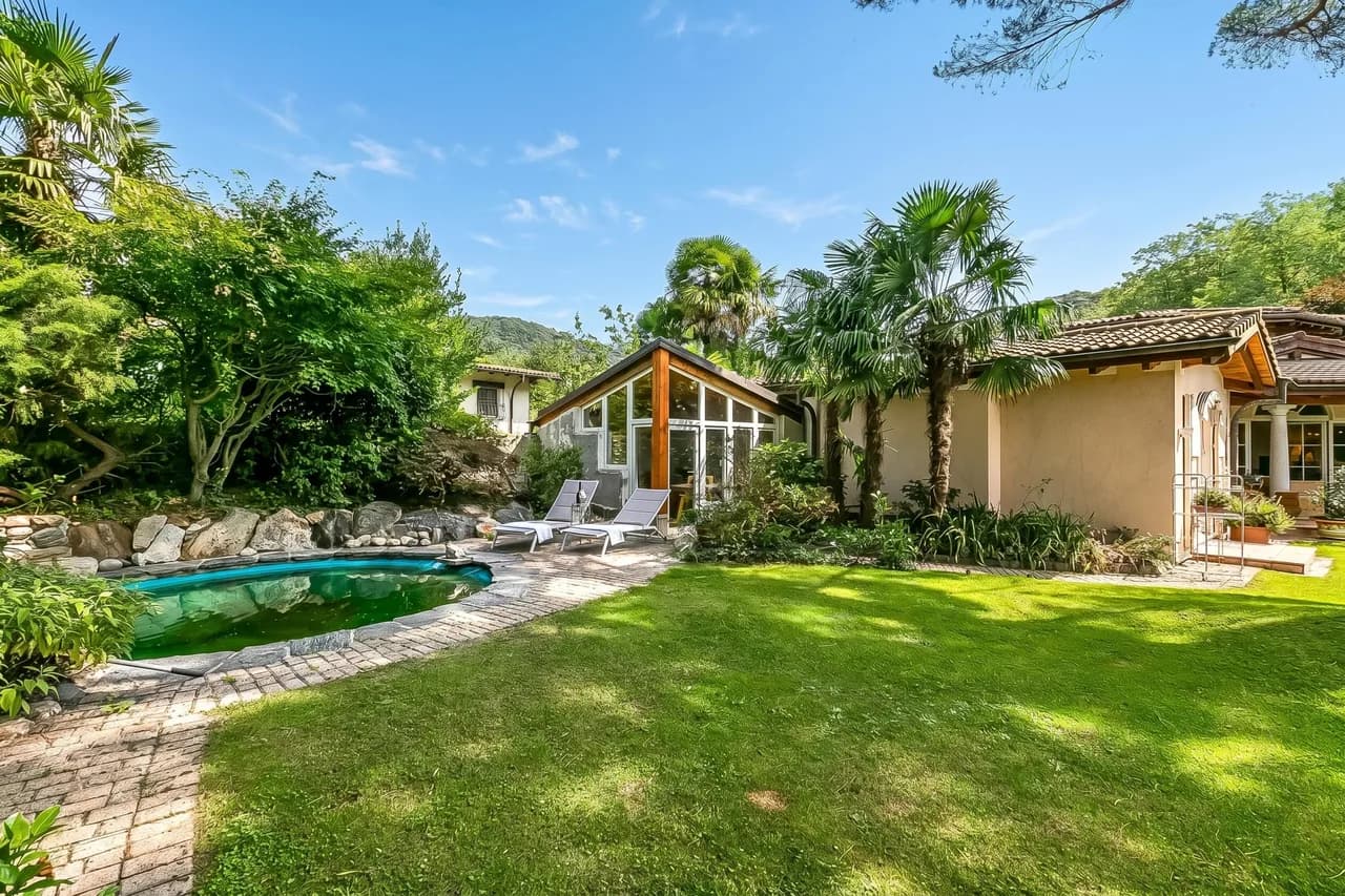 Tranquil Garden Villa in Ticino photo 2