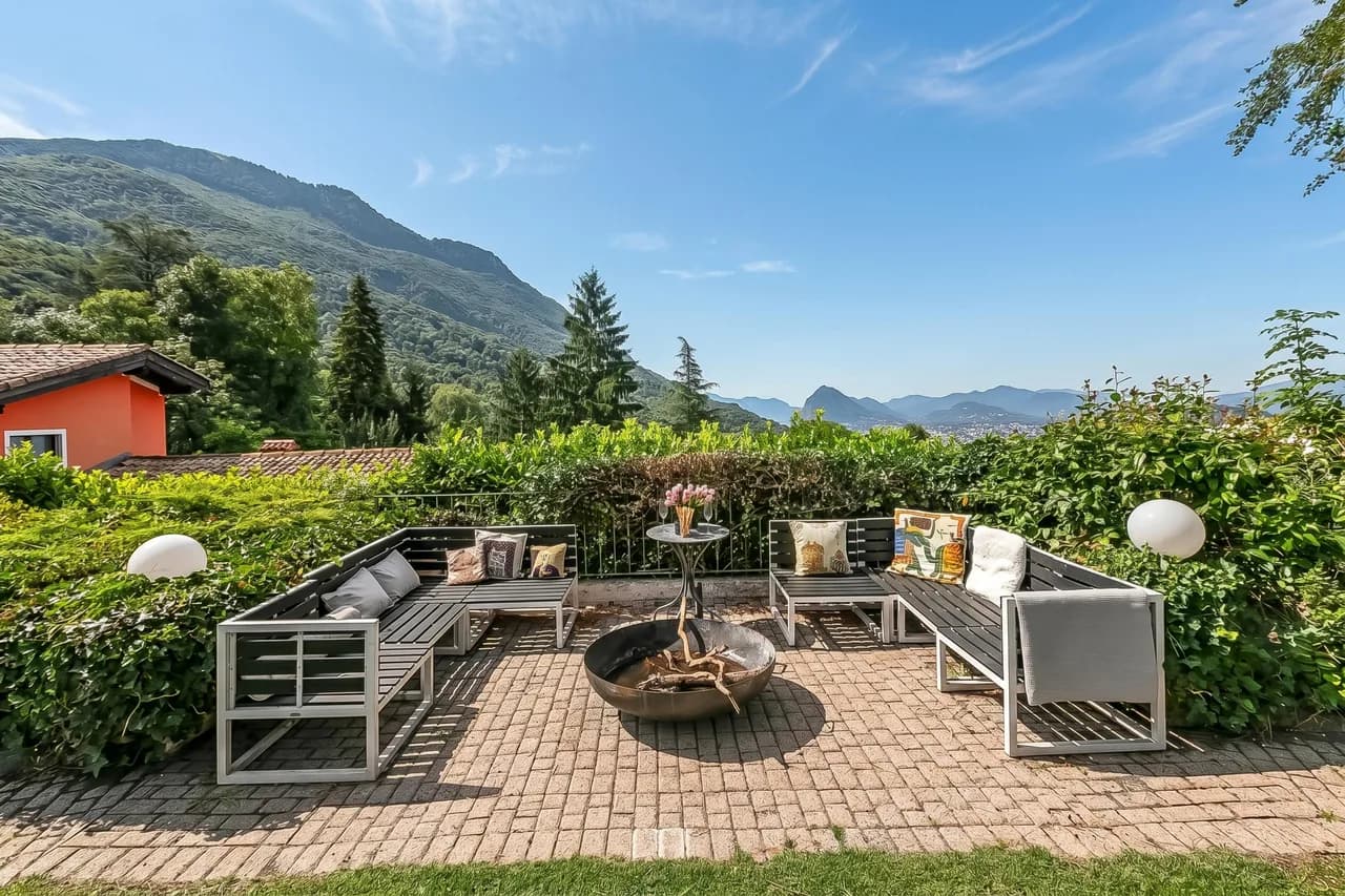 Tranquil Garden Villa in Ticino photo 3