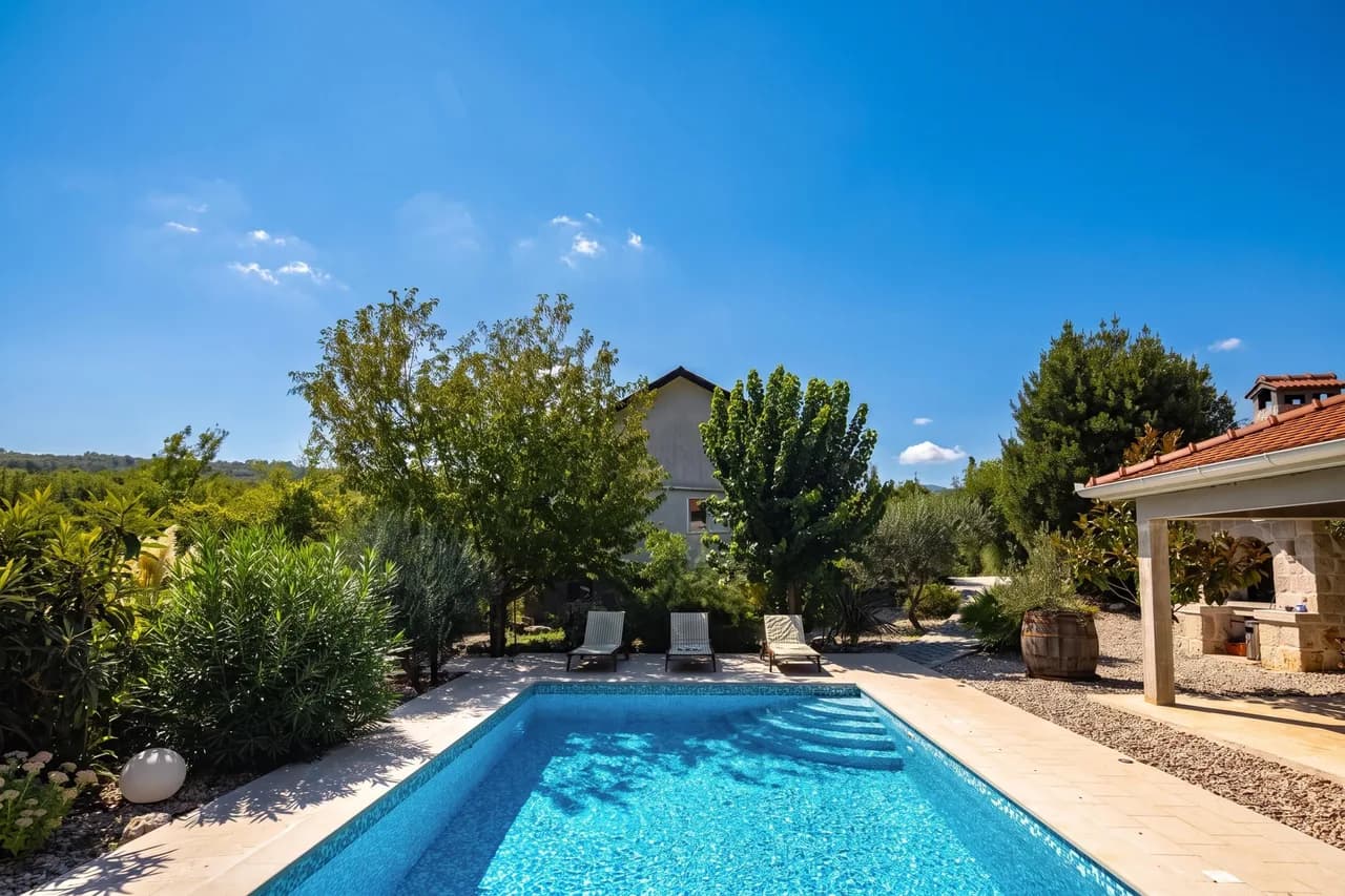 Tranquil Vacation Home with Pool in Imotski
