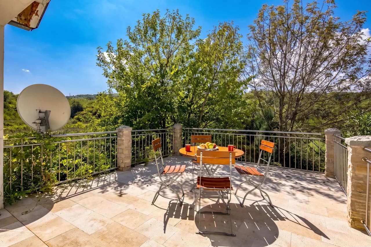 Tranquil Vacation Home with Pool in Imotski photo 3