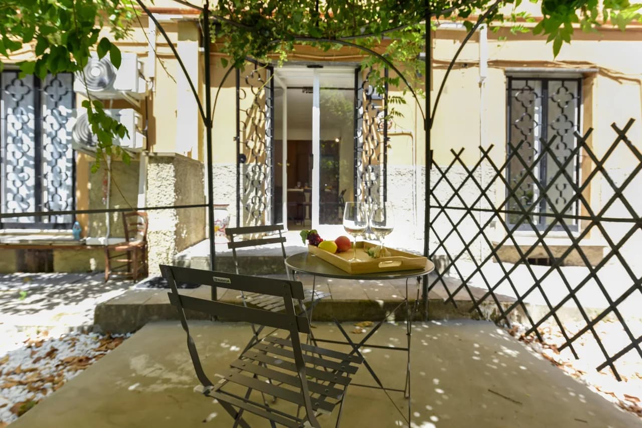 Maisonette Apartment with Outdoor Dining photo 2