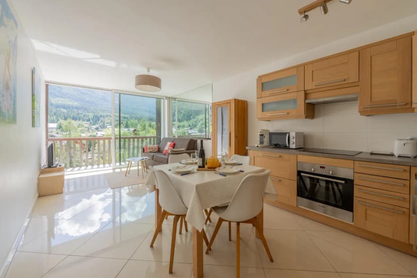 Riverside Apartment Mont Blanc View