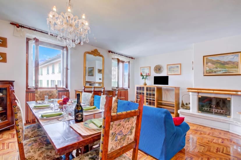 Lake Garda Home - 3BR with Balcony Views
