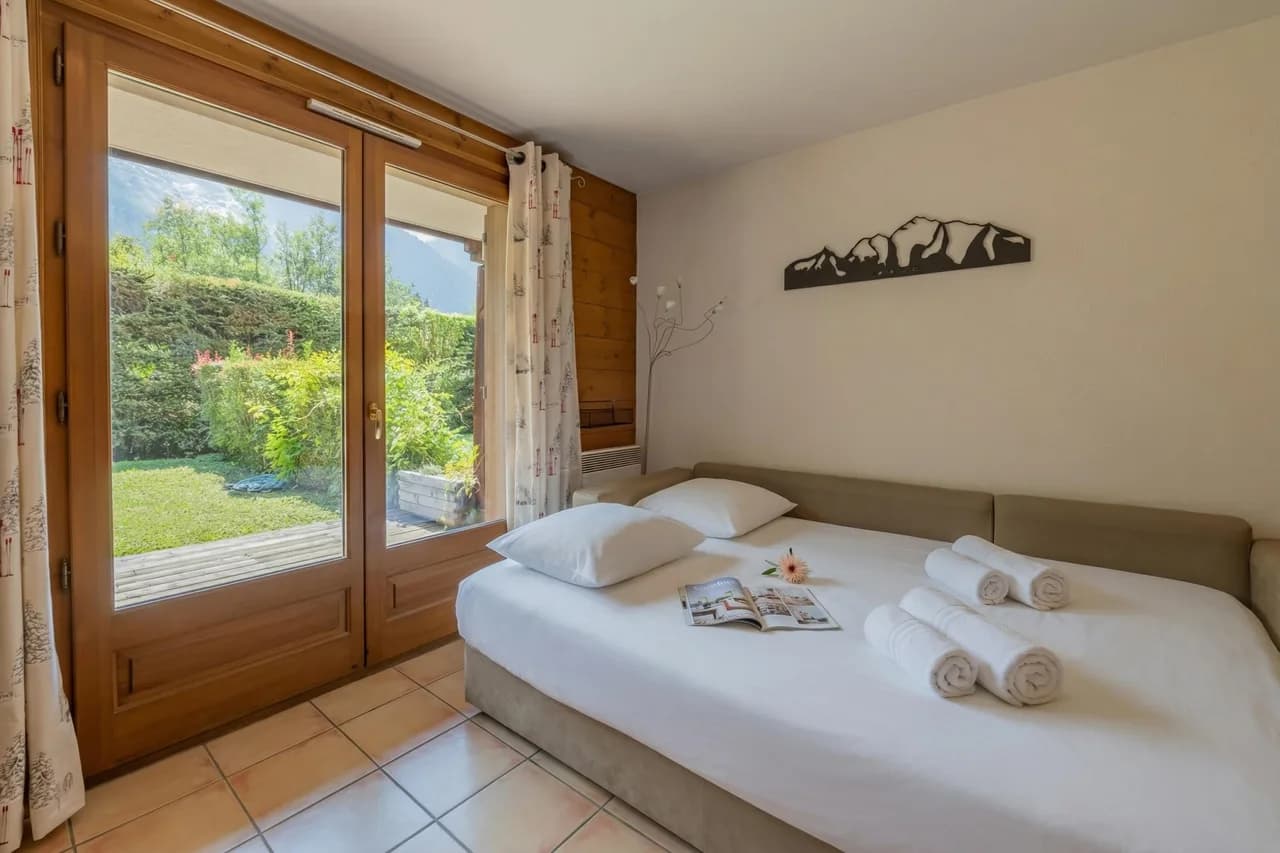 Apt Les Capucins Quiet Chamonix Base w/ Private Garden photo 2
