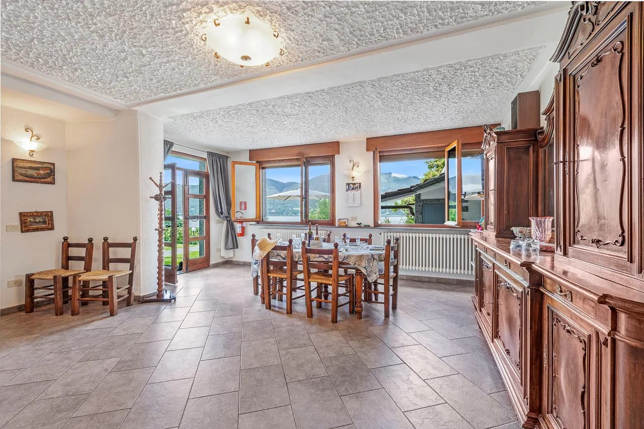 Lake View Garden Apartment in Porto Valtravaglia photo 4
