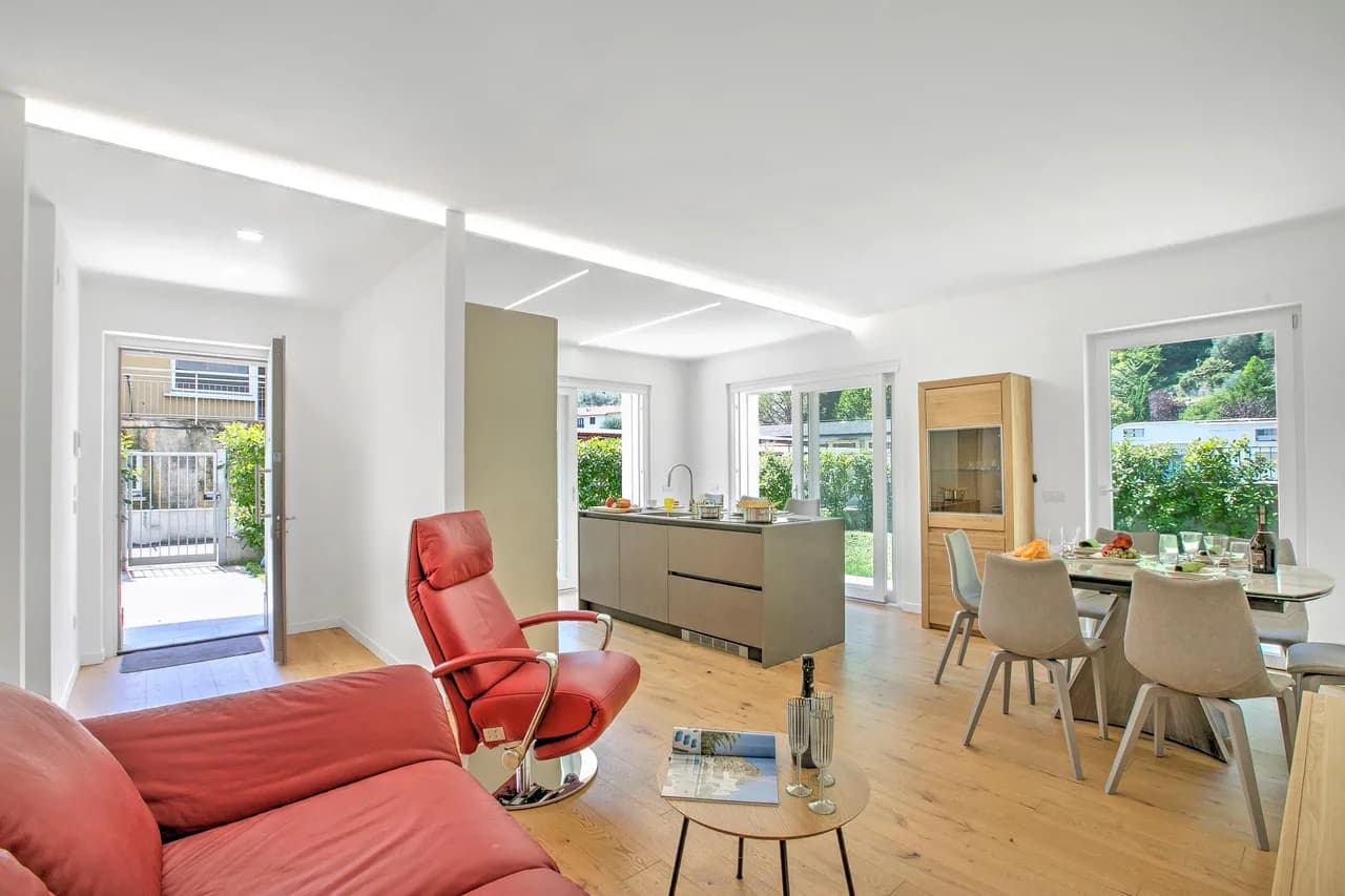 Charming Apartment with Private Garden in Riva del Garda photo 2