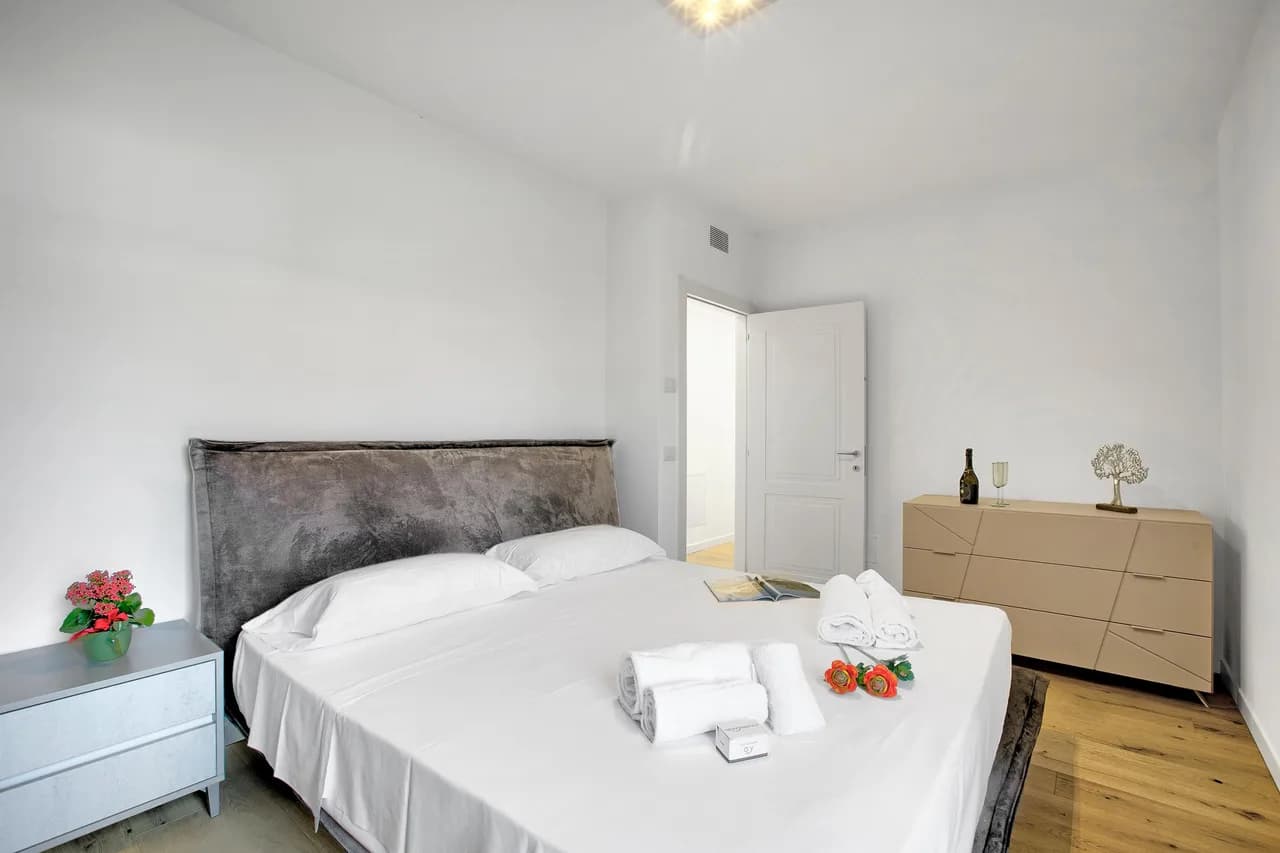 Charming Apartment with Private Garden in Riva del Garda photo 5