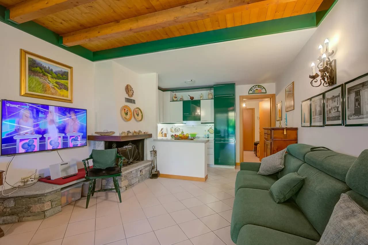 Private Garden Townhome in Gignese photo 4