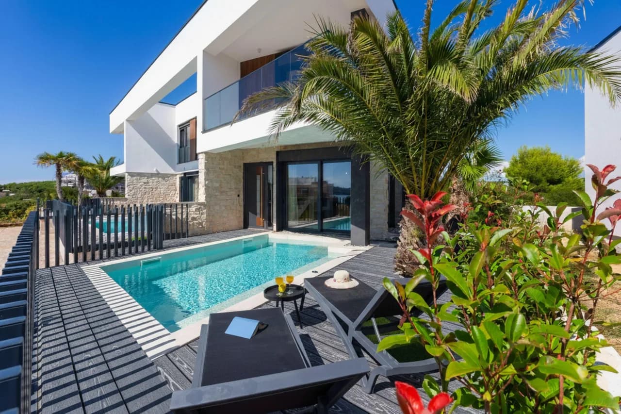 Palm Villa Emma with Pool