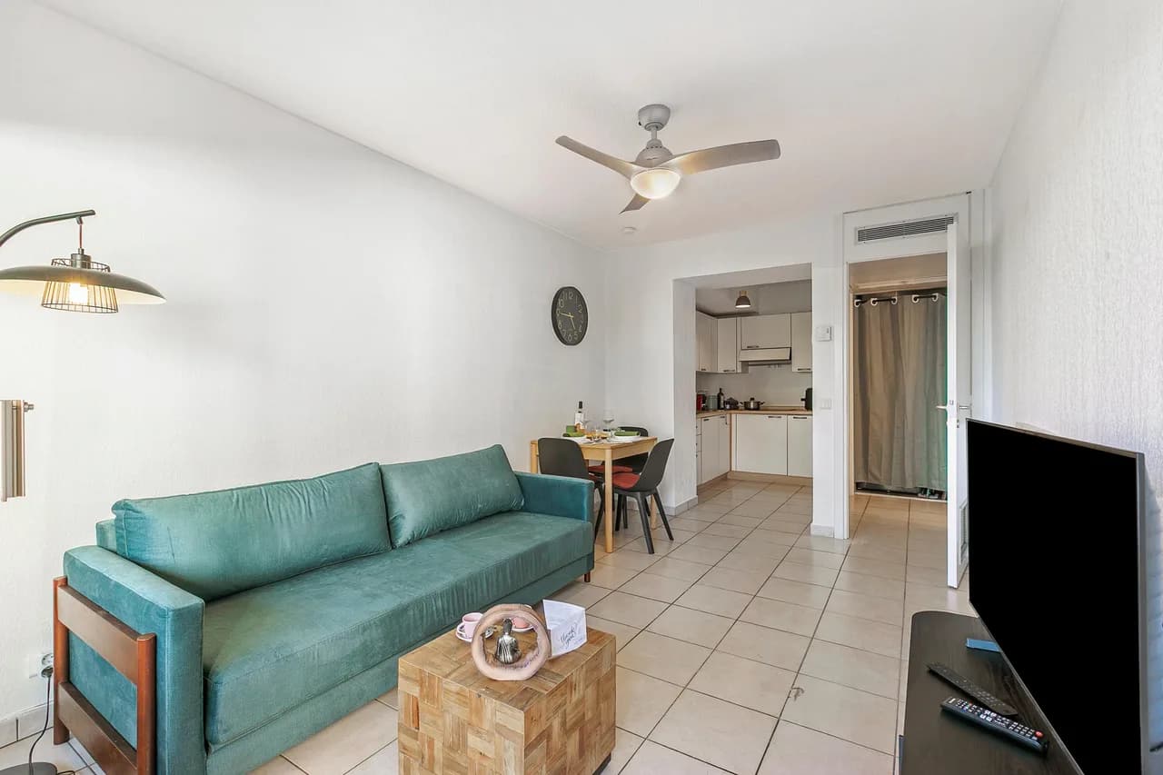 Porte De France - Apartment with Terrace photo 3