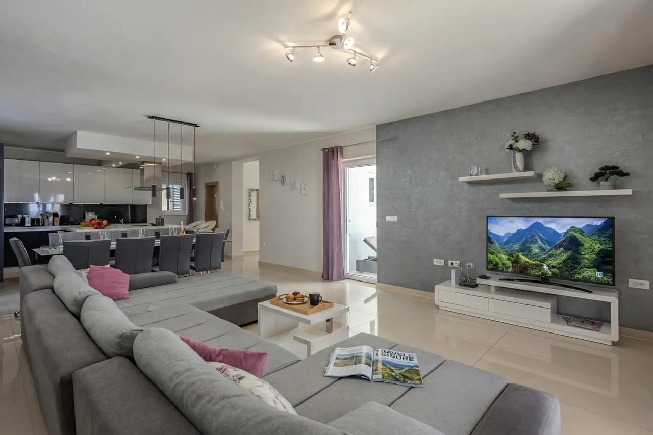 Private Pool Villa with Sea View in Labin photo 4