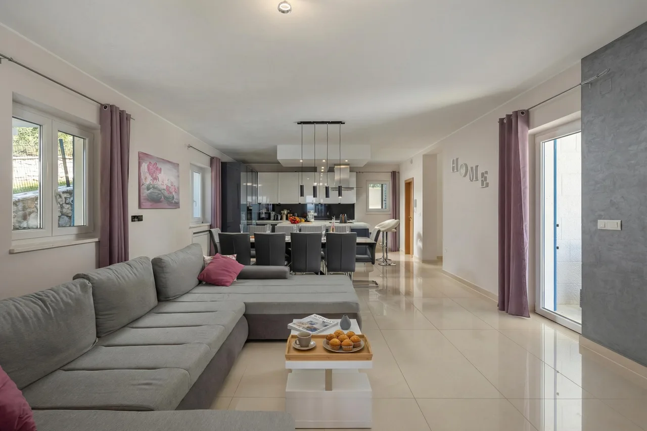 Private Pool Villa with Sea View in Labin photo 5
