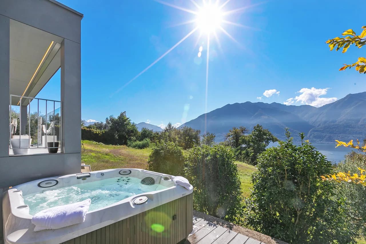 Lakeview Villa with Jacuzzi in Ticino photo 2