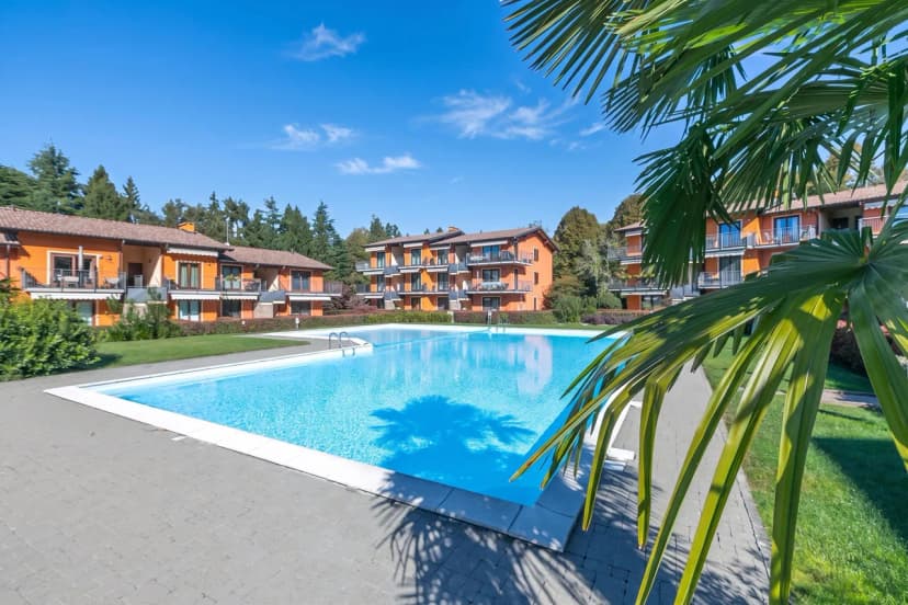 Blu Oltrelago: Leggiuno Lake Maggiore Apt w/ Shared Pool & Garden