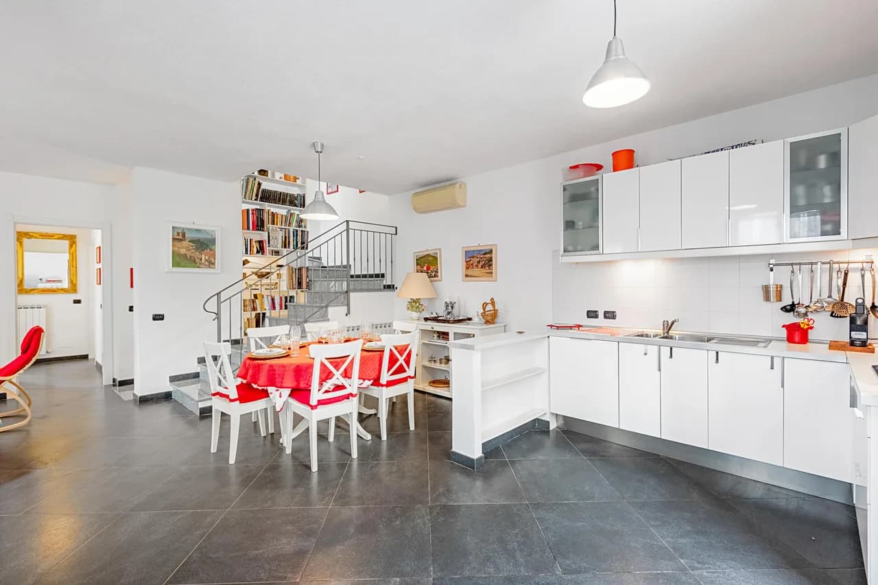 Moneglia Villa in A Quiet Place photo 4