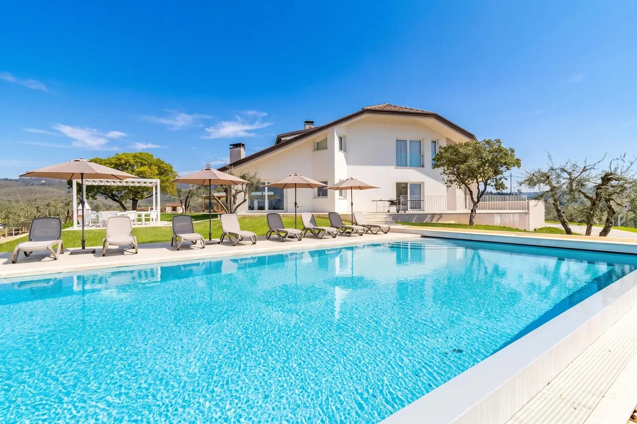 Villa Chimera White 16 with Pool & Gym