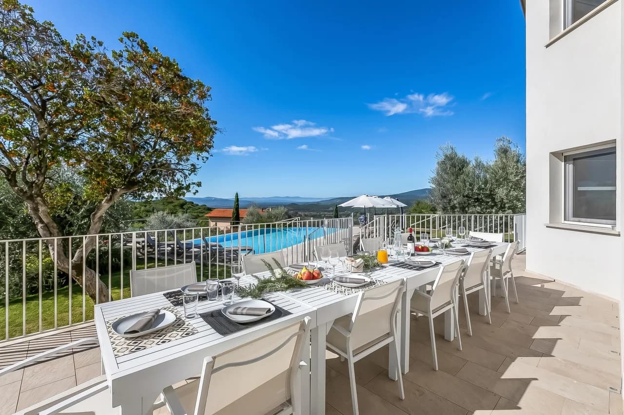 Villa Chimera White 16 with Pool & Gym photo 4