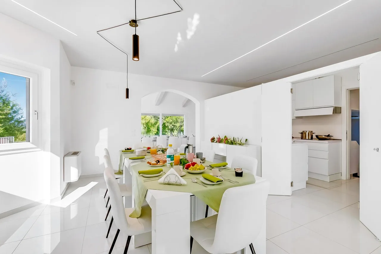 Villa Chimera White 16 with Pool & Gym photo 5