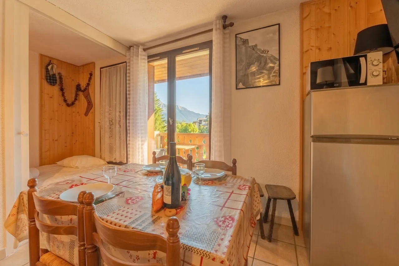 Balcony View Apartment in Chamonix, Auvergne-Rhône-Alpes, France photo 3