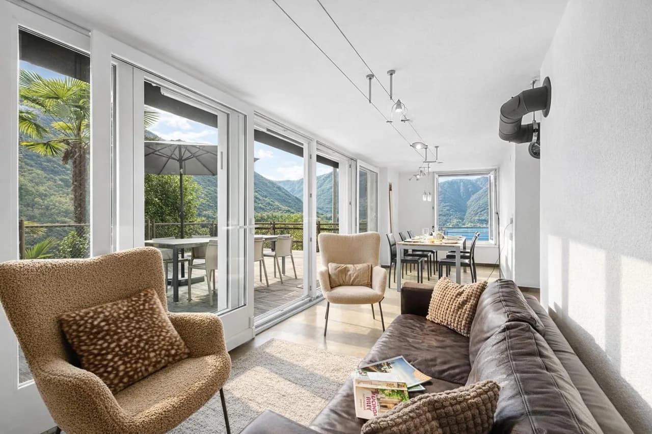 Modern Lakeview Apartment in Ticino photo 3
