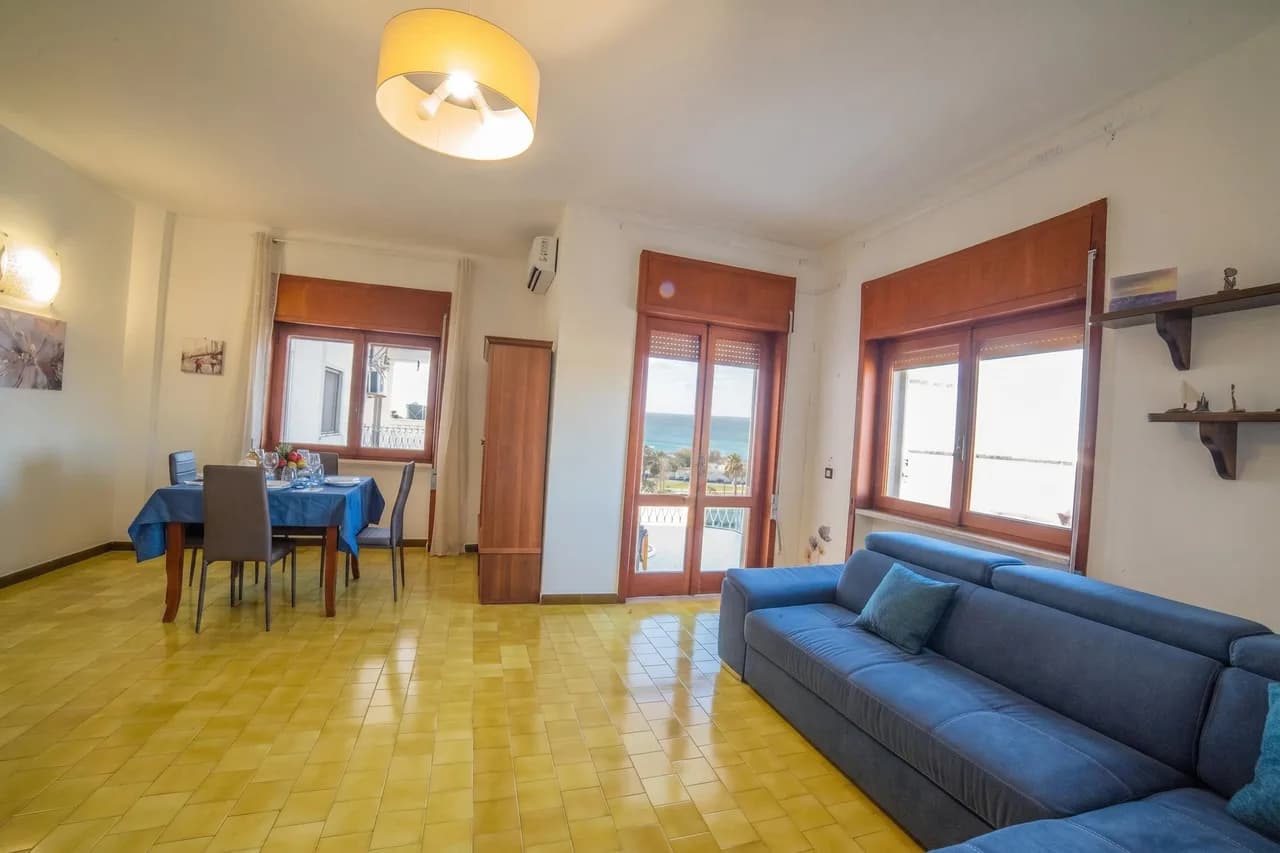 Tramonto D'Oro Apartment Near The Beach photo 3