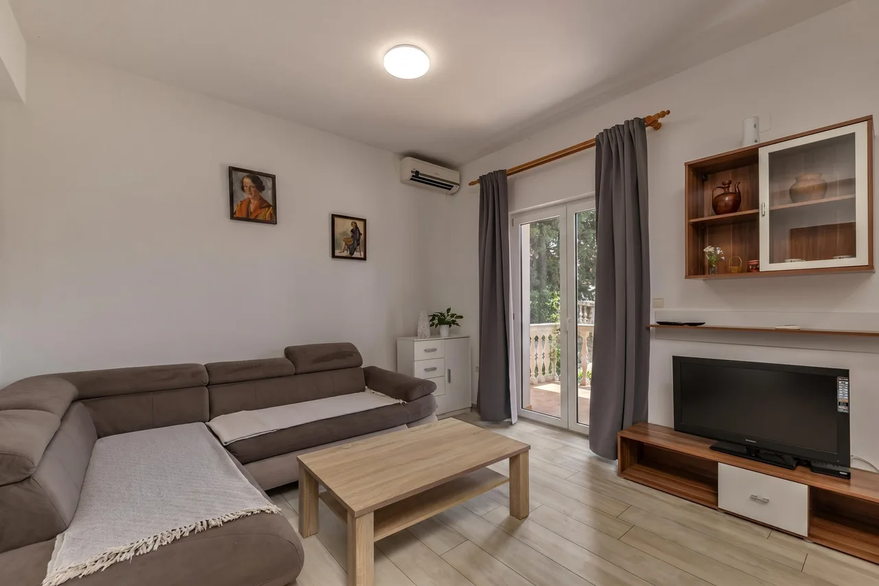 Seaside Pool Apartment in Novi Vinodolski photo 4