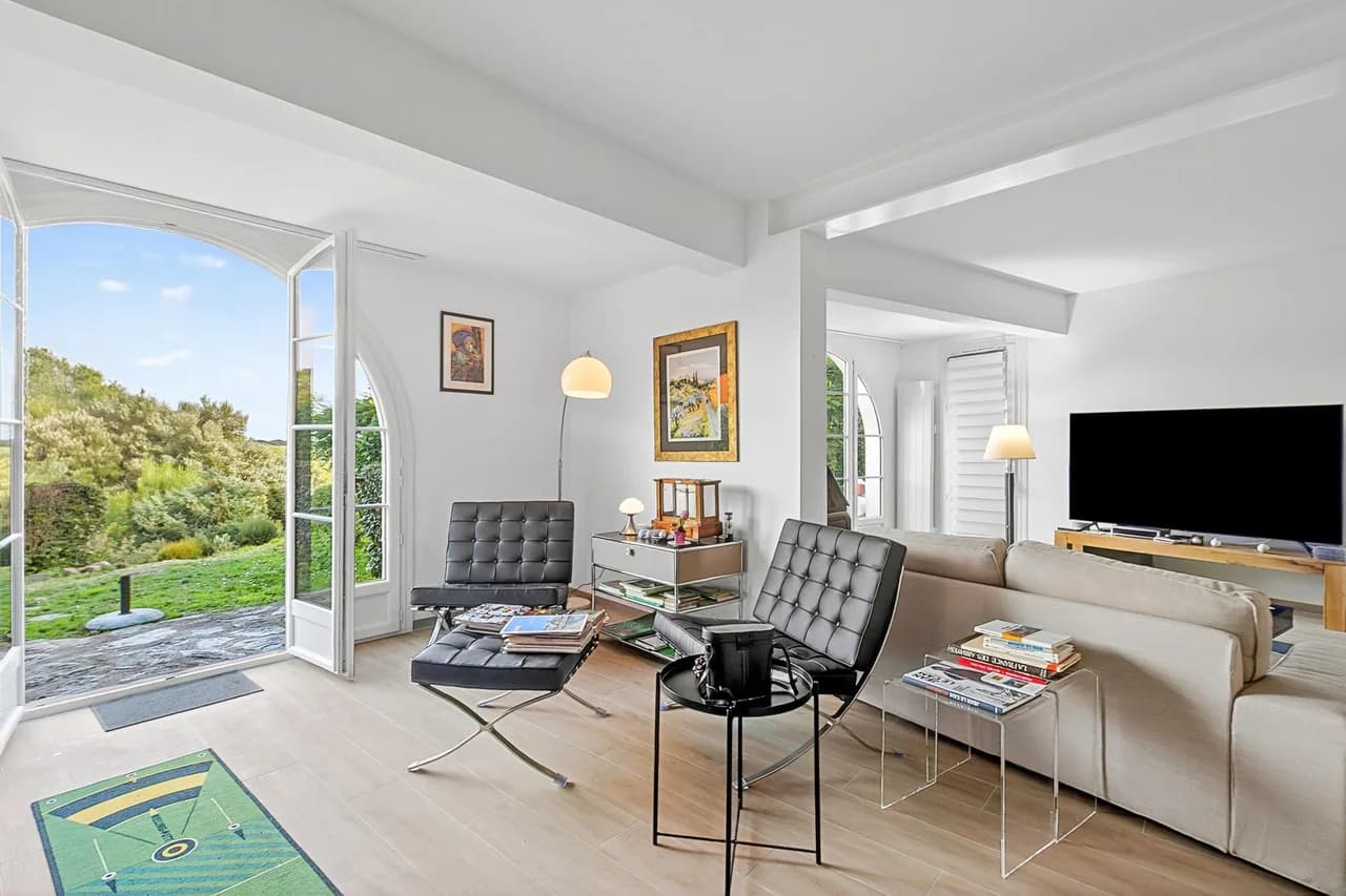 Golf-Adjacent Apartment in Provence Alpes Cote Dazur photo 5