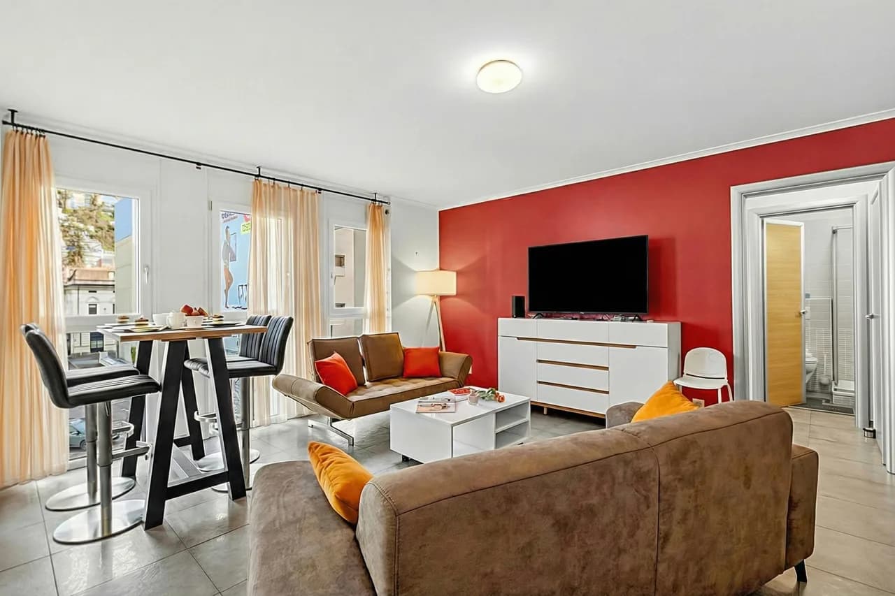 Central Apartment with Private Garage in Locarno, Ticino photo 3