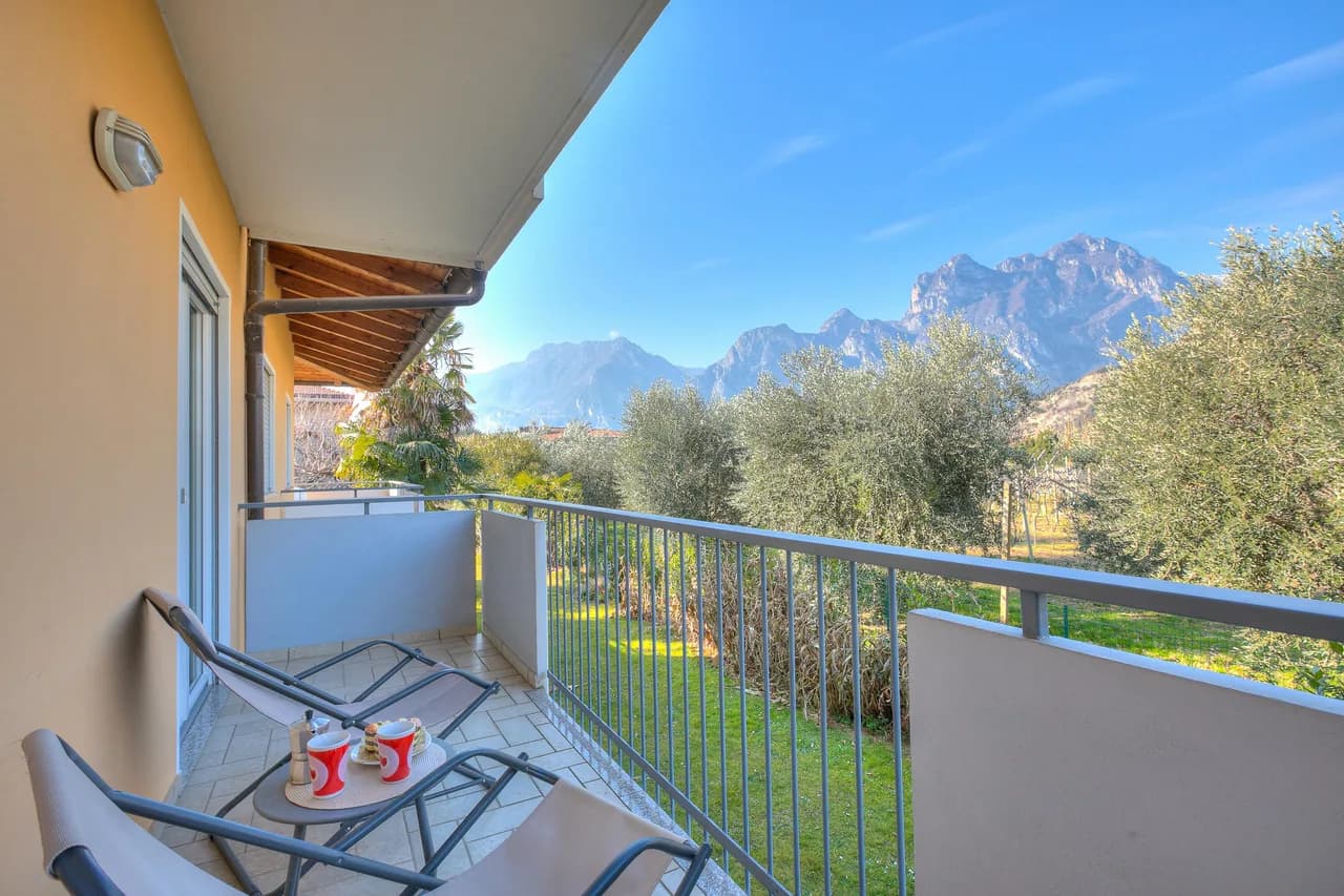 Charming Garden View Apartment in Torbole sul Garda photo 2