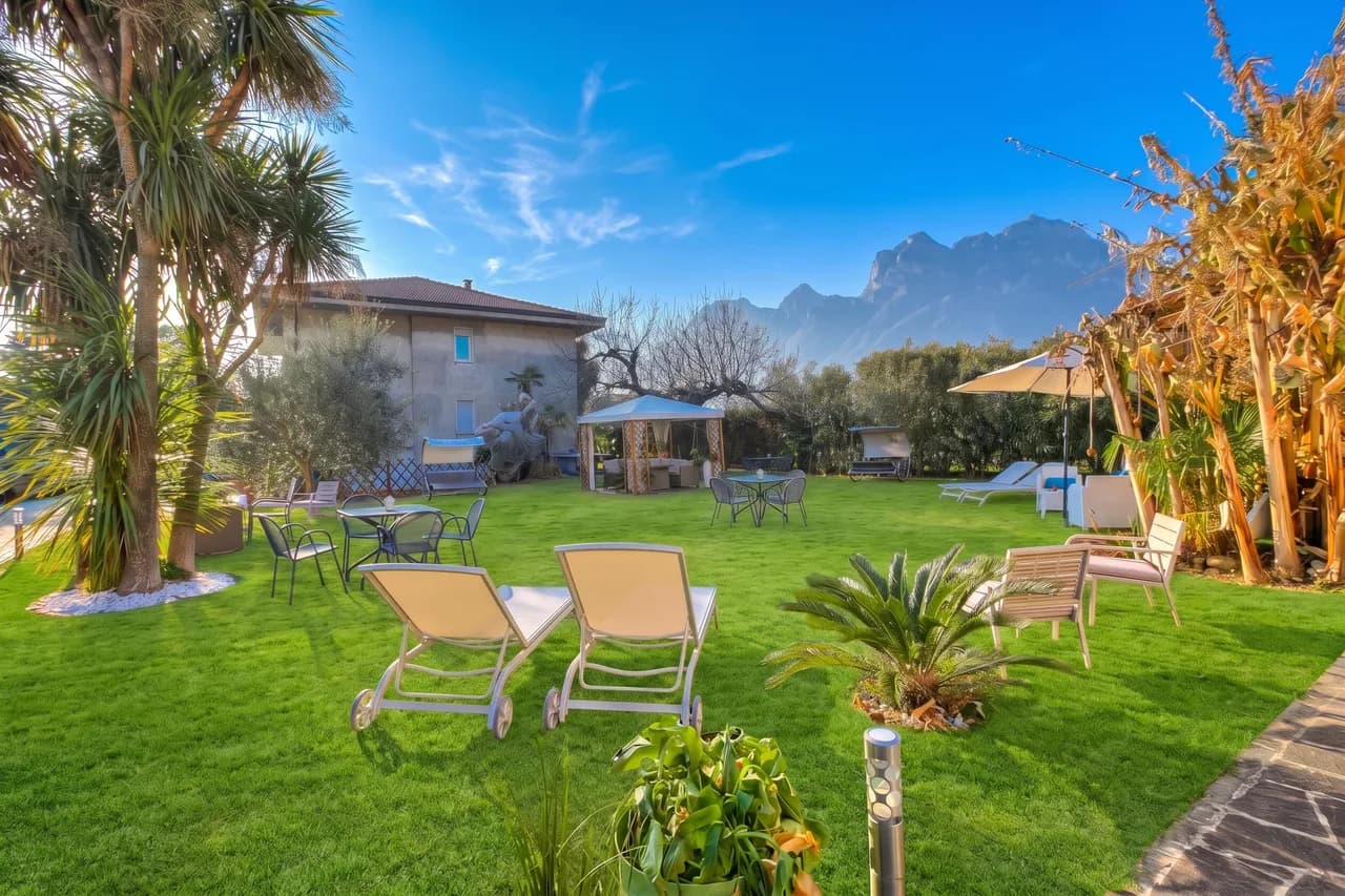 Charming Garden View Apartment in Torbole sul Garda photo 3