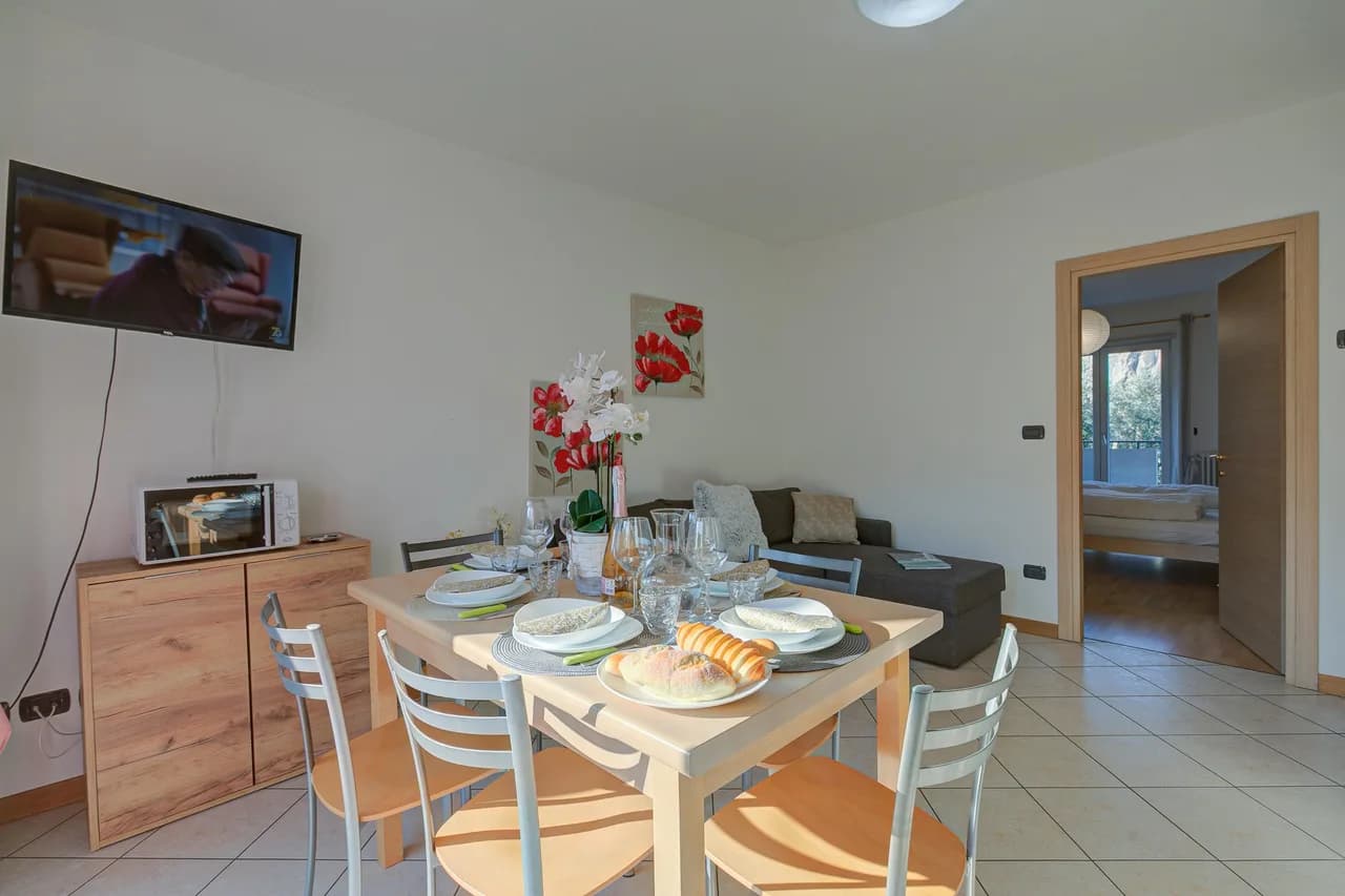Charming Garden View Apartment in Torbole sul Garda photo 4
