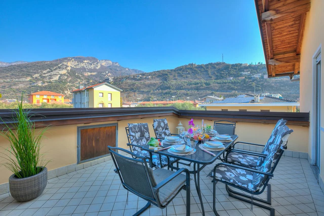 Shared Garden Apartment in Torbole sul Garda photo 2