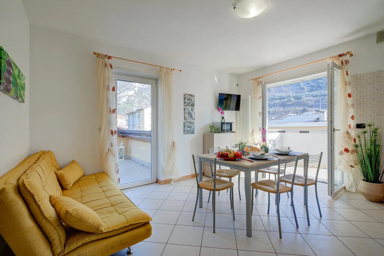 Shared Garden Apartment in Torbole sul Garda photo 4