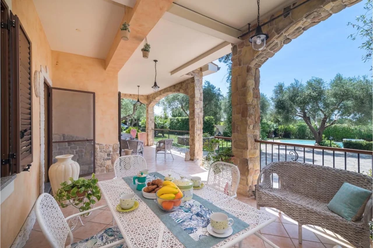Charming Villa with Sea View in Alghero photo 2
