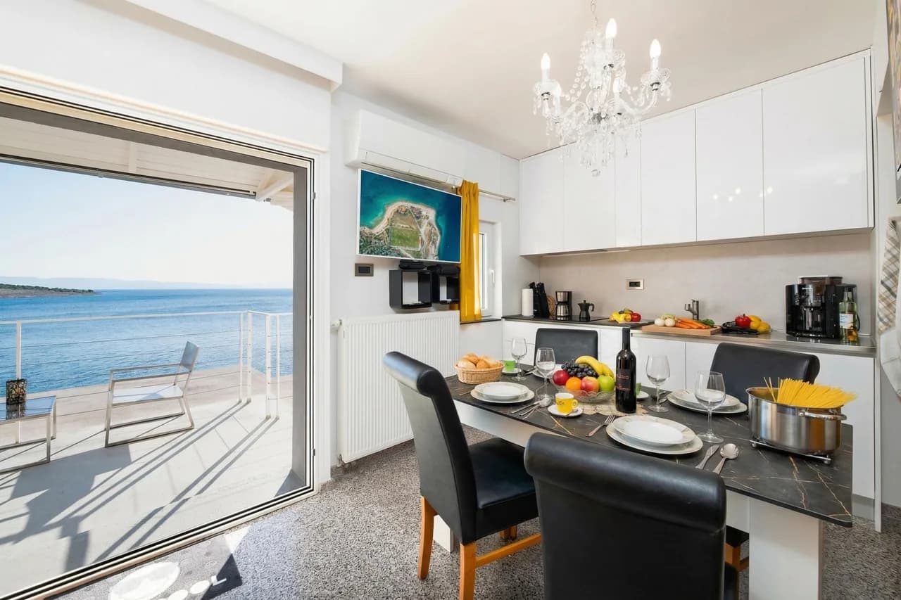 Dream on The Beach - Panoramic Seaview Terrace photo 4