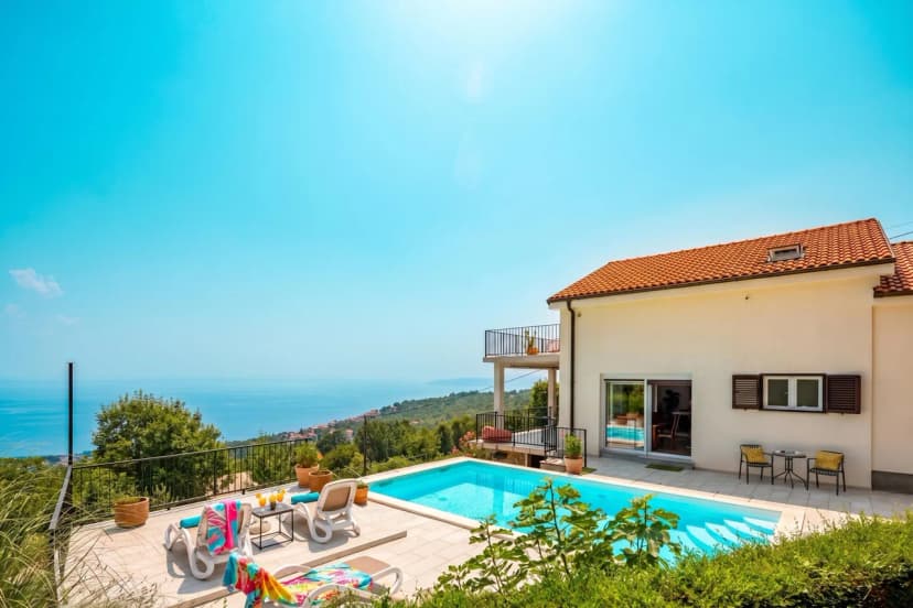 Hillside Villa Kvarner: Pool & Sea View