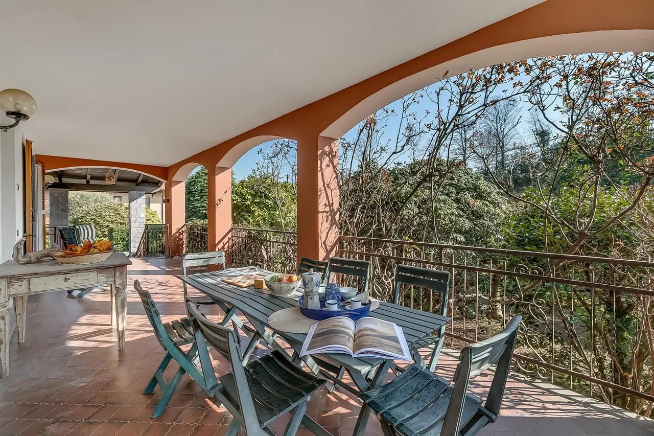 Lakeside Family Villa in Leggiuno