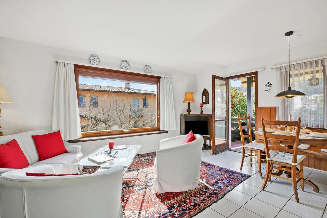 Panoramic View Apartment in Losone, Ticino photo 2