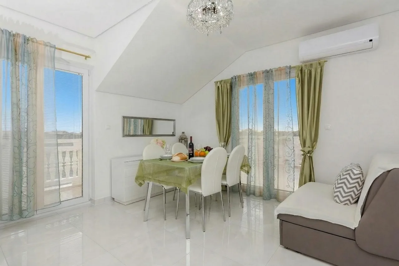 Poolside Apartment in Privlaka photo 2